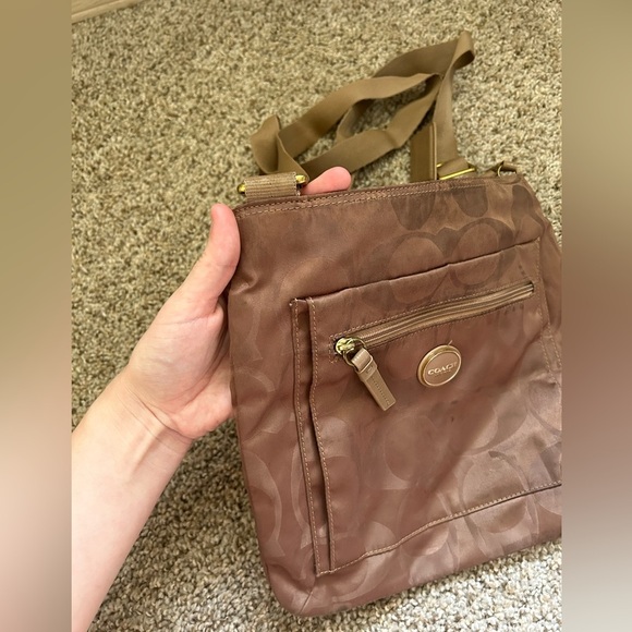 Coach Signature Getaway Nylon File Crossbody Shoulder Bag Brown Travel Pocket - Picture 3 of 11